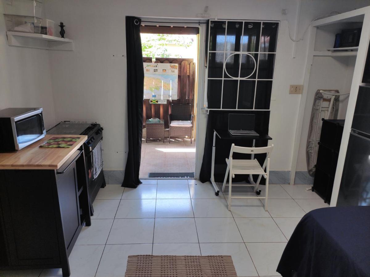 Montego Bay Garden Studio Exteriör bild